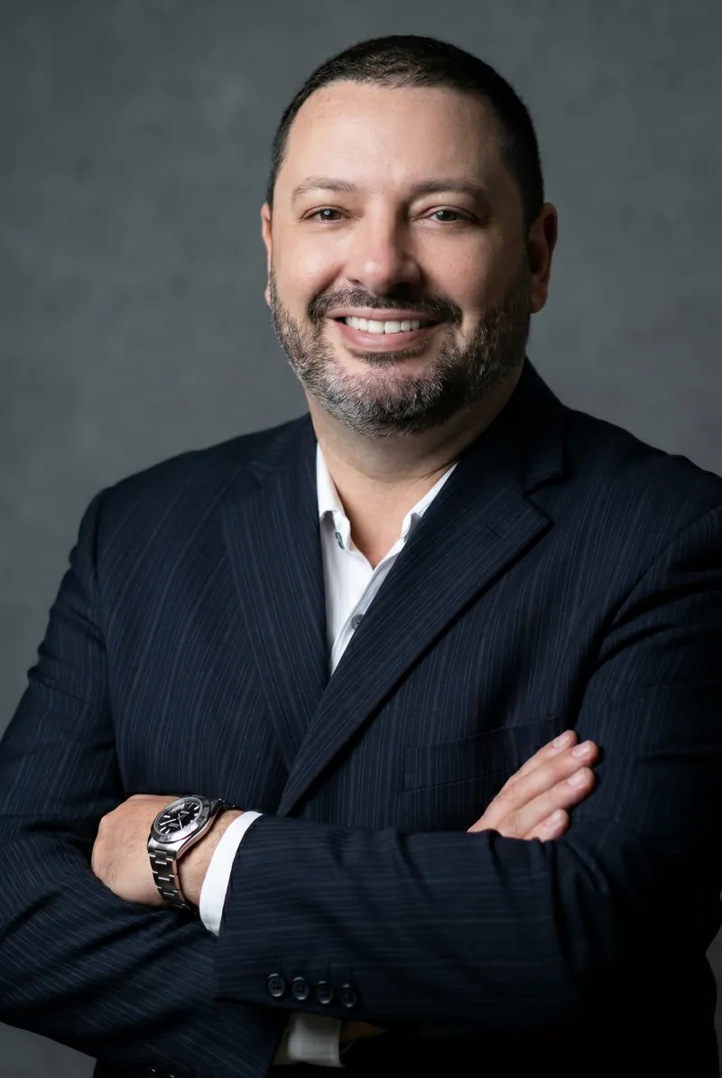Dr. Maurício Ubiratan da Silva Freire — Médico Perito